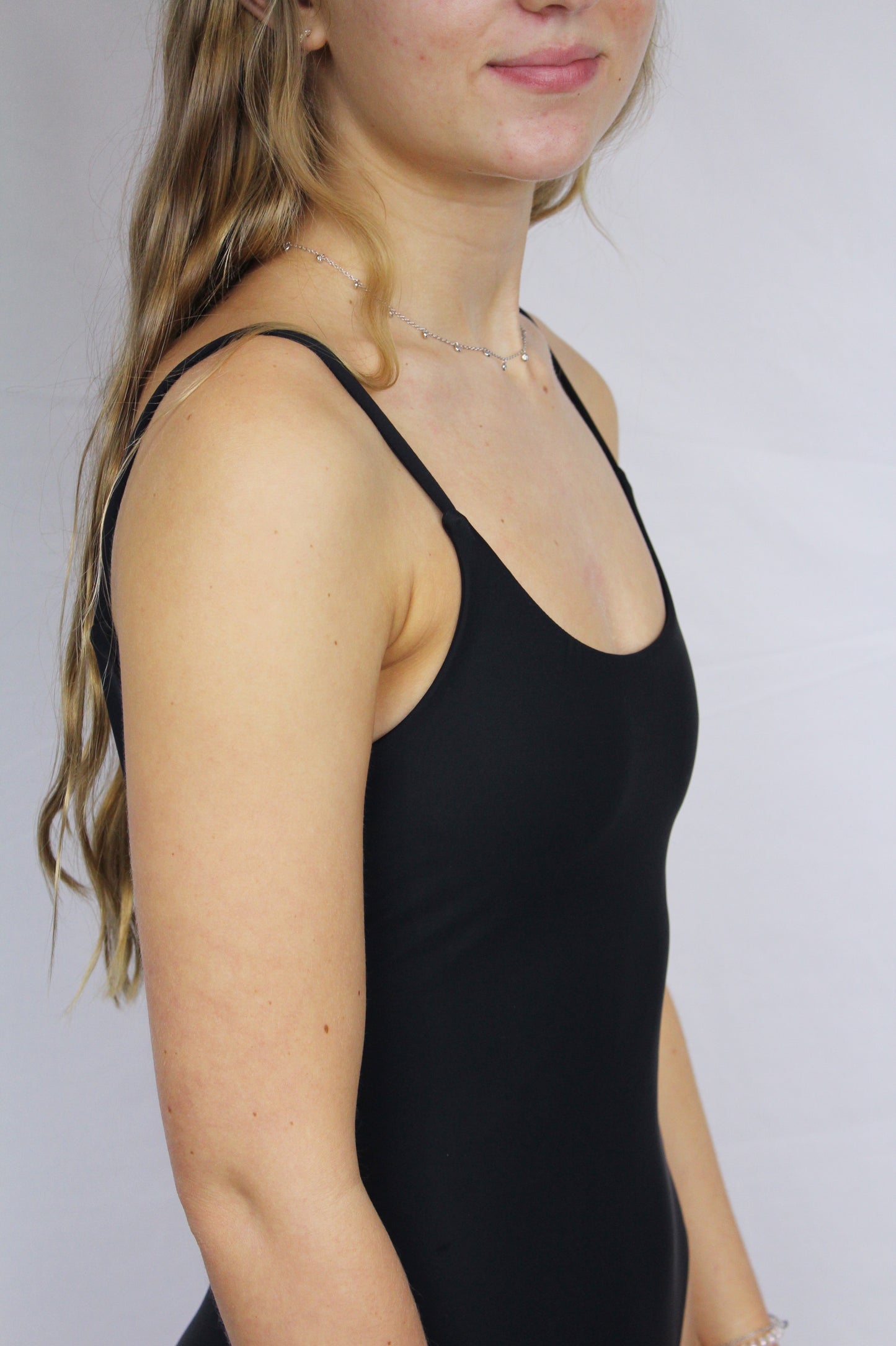The Sara One Piece