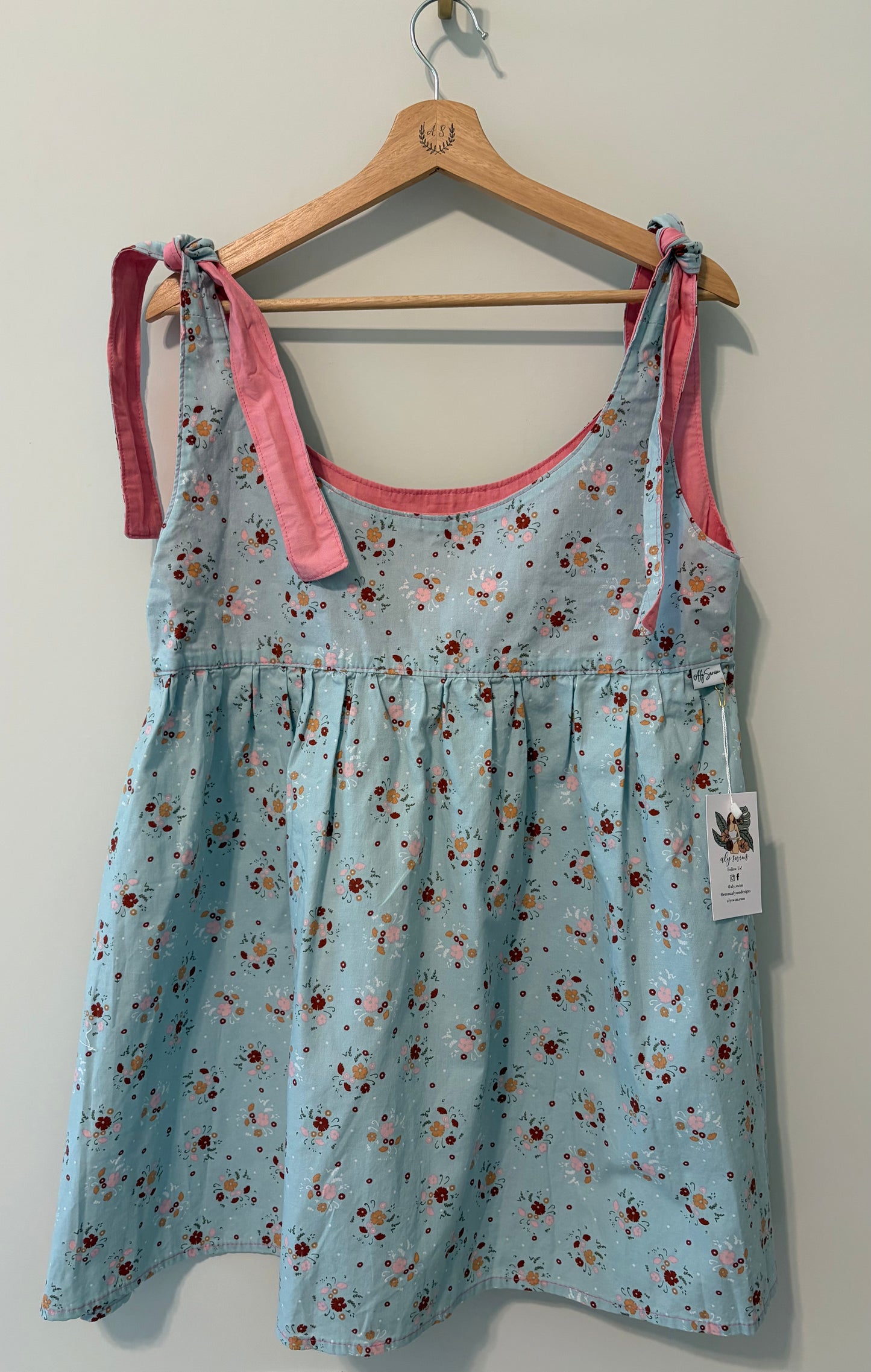 Women’s Oversized Babydoll Dress – Medium