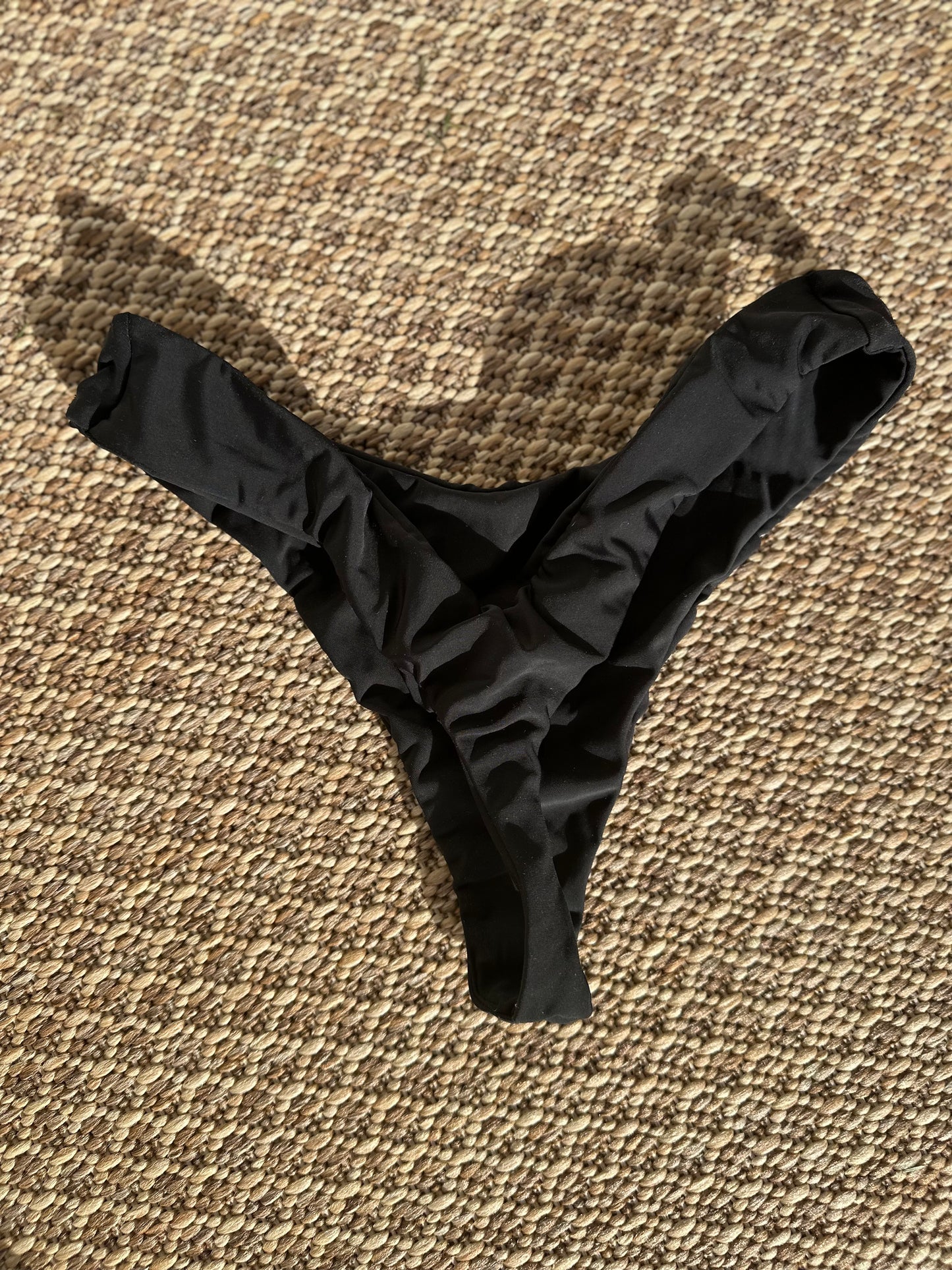 Medium Black Winnie Bottom Thong